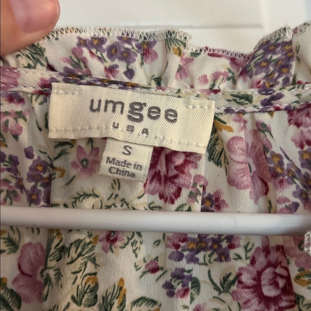 Umgee Floral Blouse in Purple and Green - Picture 2 of 4